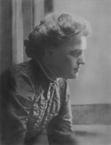 Picture of Elizabeth Farrell