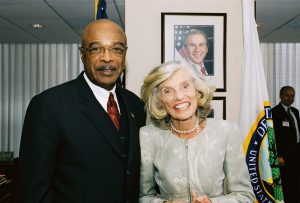 Image of Eunice Kennedy Shriver standing beside U.S. Secretary of Education Rod Paige